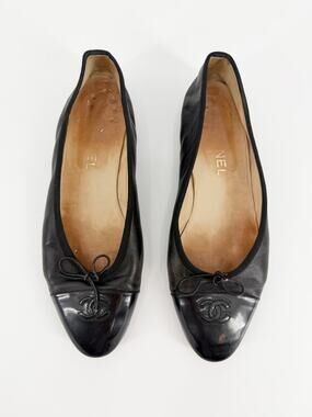 Chanel Black Leather Patent CC Cap Toe Ballet Ballerina Flats Size 40 EU Box Bag